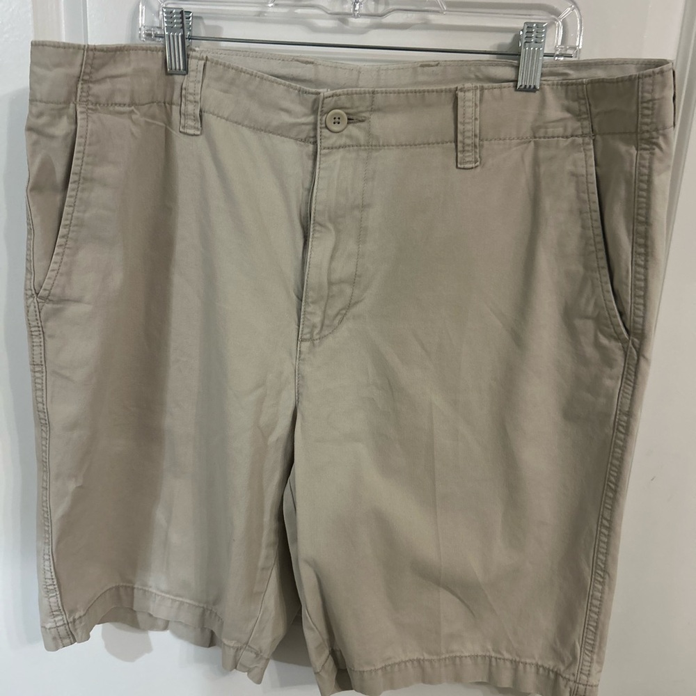 Men’s Old Navy Shorts size 40